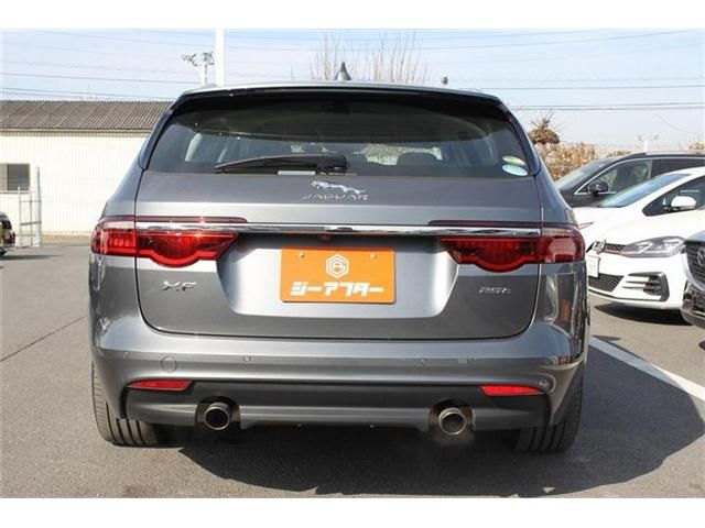JAGUAR XFSERIES SPOR 2018 Image 31