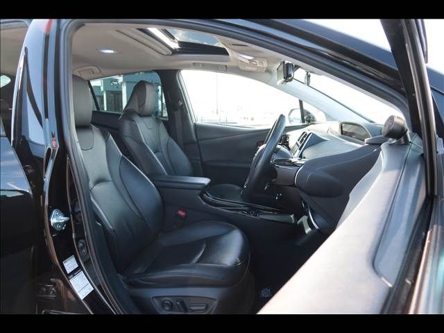 TOYOTA PRIUS 2022 Image 31