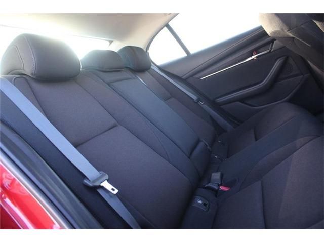 MAZDA 3 SEDAN 2019 Image 31