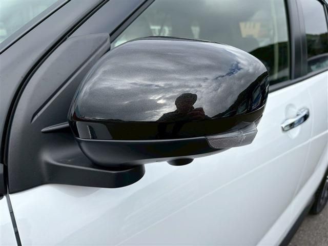 DAIHATSU ROCKY E-SMART HYBRID 2025 Image 31