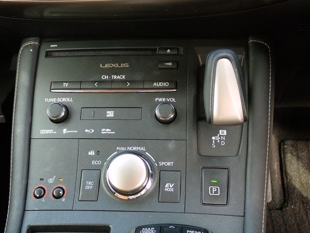 TOYOTA LEXUS CT200H 2015 Image 31