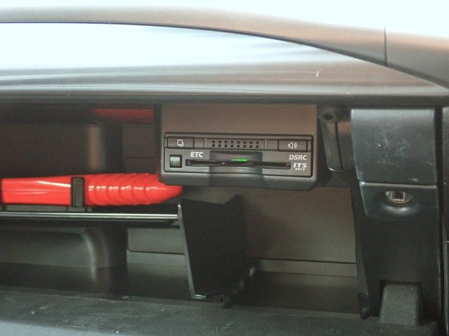 TOYOTA LEXUS CT200H 2015 Image 31