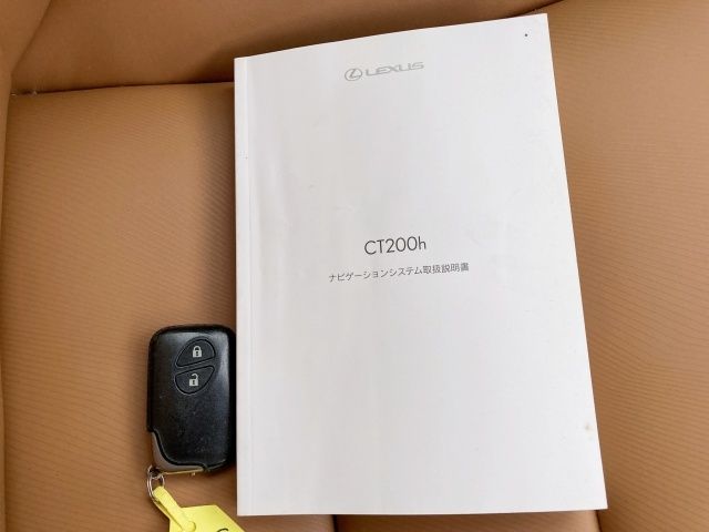 TOYOTA LEXUS CT200H 2015 Image 31