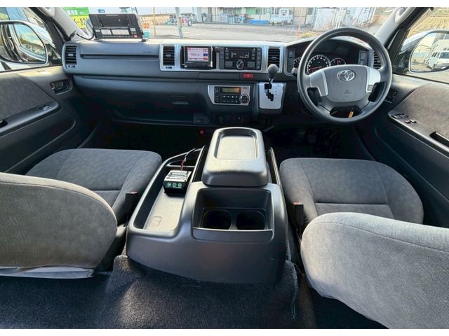 TOYOTA HIACE WAGON 4WD 2019 Image 31