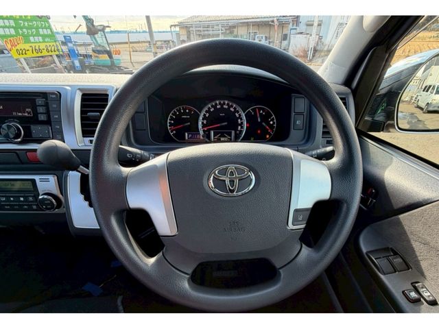 TOYOTA HIACE WAGON 4WD 2019 Image 31