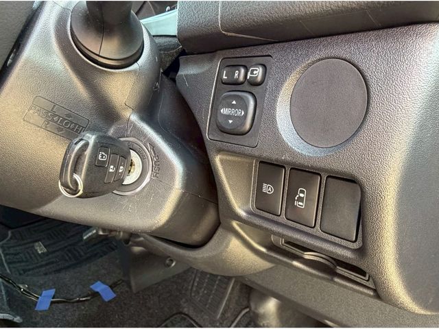 TOYOTA HIACE WAGON 4WD 2019 Image 31