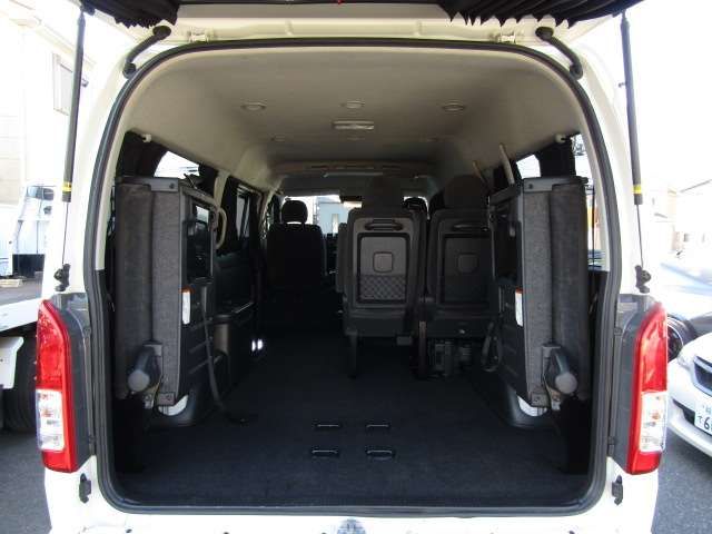 TOYOTA HIACE WAGON 4WD 2021 Image 31