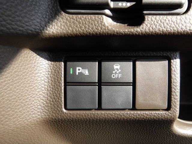 HONDA N BOX 2022 Image 31