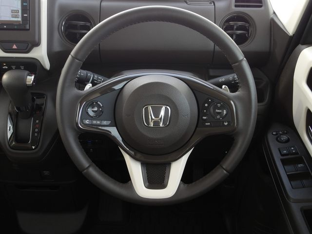 HONDA N BOX 2022 Image 31