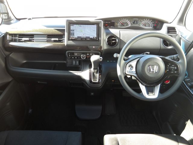 HONDA N BOX CUSTOM 2020 Image 31