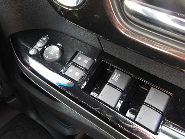 HONDA N BOX CUSTOM 2020 Image 31