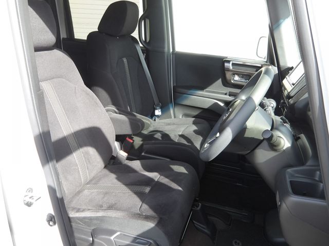 HONDA N BOX CUSTOM 2020 Image 31