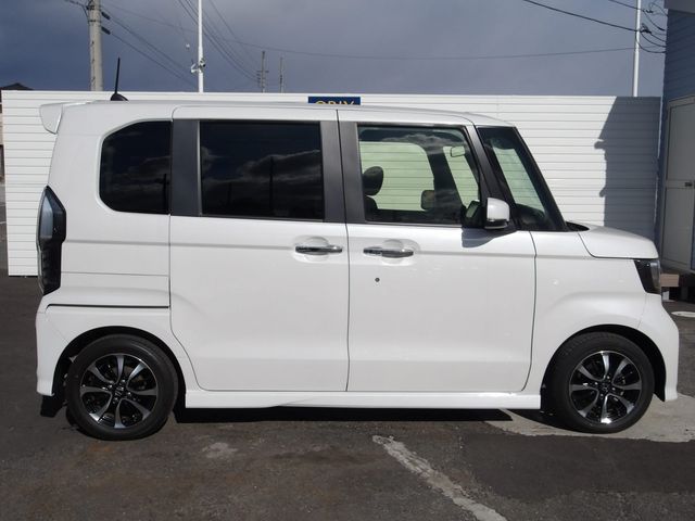HONDA N BOX CUSTOM 2020 Image 31