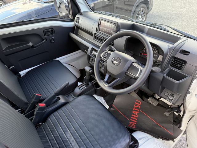 DAIHATSU HIJET TRUCK 4WD 2026 Image 31