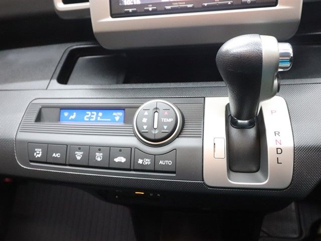 HONDA FREED 2015 Image 31