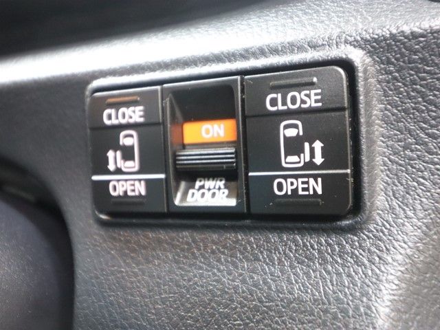 TOYOTA SIENTA 2018 Image 31