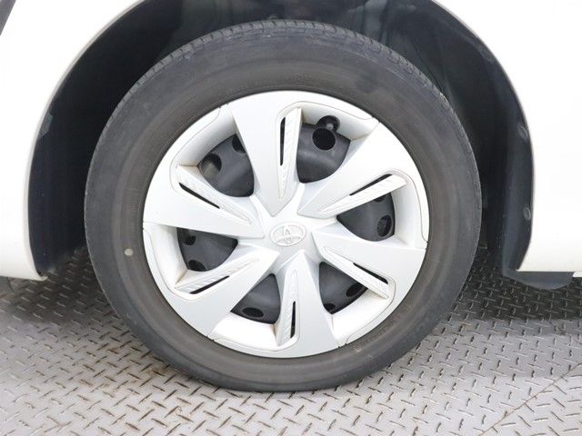 TOYOTA SIENTA 2018 Image 31