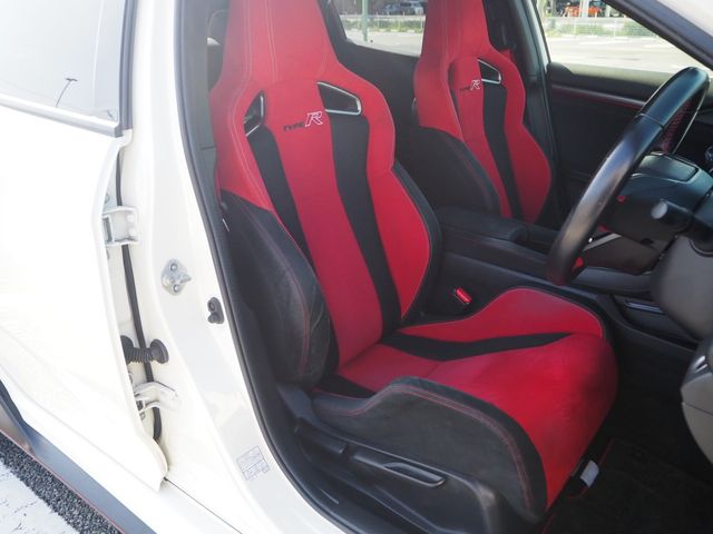 HONDA CIVIC HATCHBACK 2018 Image 31