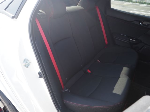 HONDA CIVIC HATCHBACK 2018 Image 31