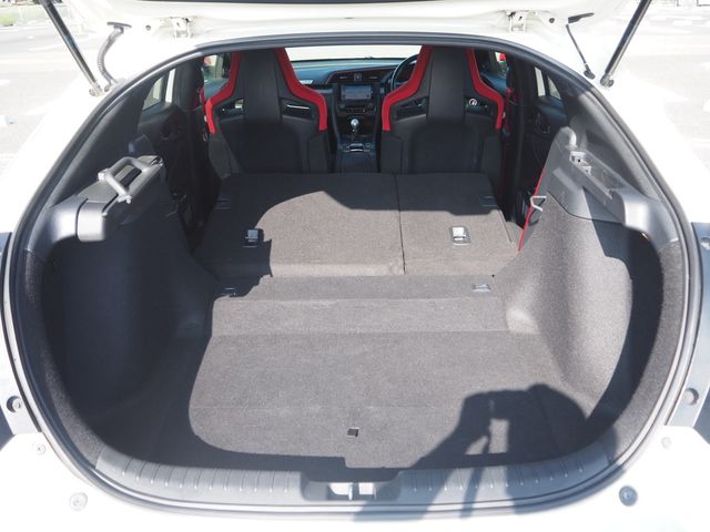 HONDA CIVIC HATCHBACK 2018 Image 31