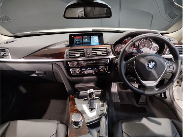 BMW 3SERIES SEDAN 2018 Image 31