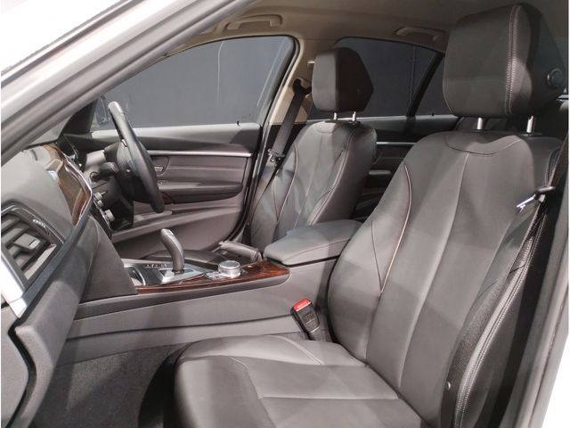 BMW 3SERIES SEDAN 2018 Image 31