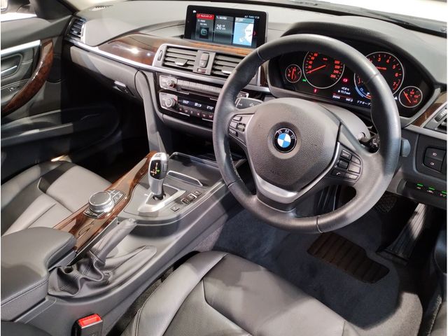 BMW 3SERIES SEDAN 2018 Image 31