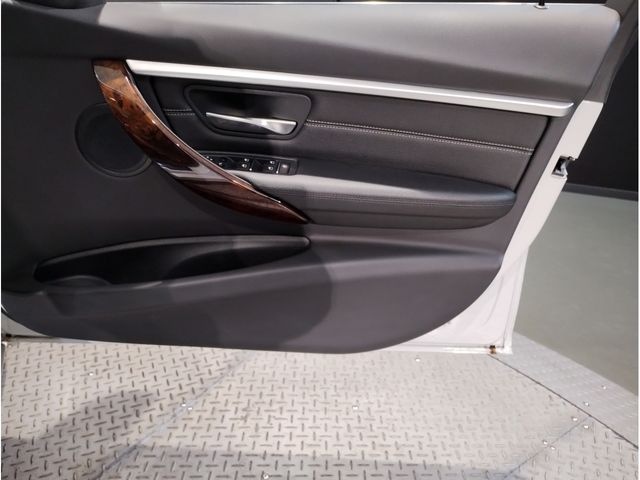 BMW 3SERIES SEDAN 2018 Image 31