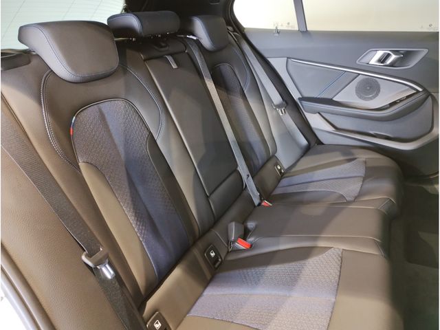 BMW 1SERIES 2021 Image 31