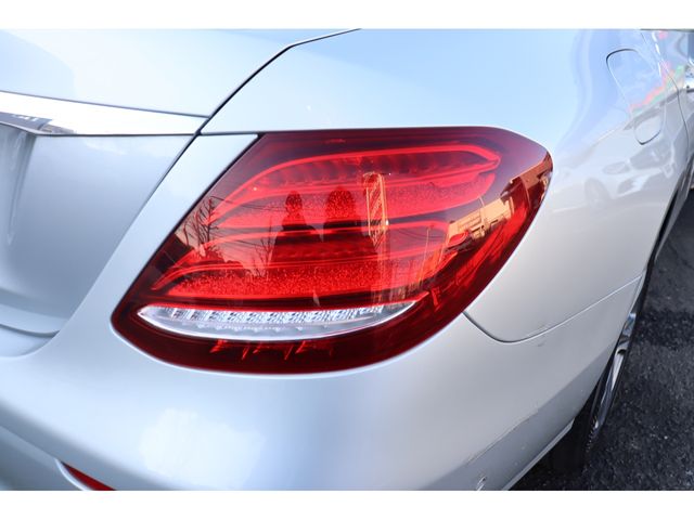MERCEDES BENZ E CLAS 2018 Image 31