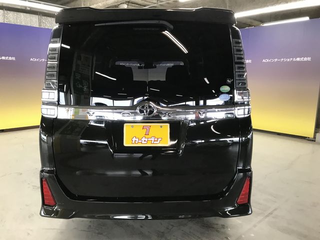 TOYOTA VOXY 2018 Image 31