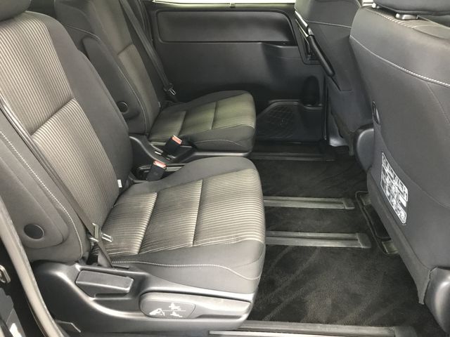 TOYOTA VOXY 2018 Image 31