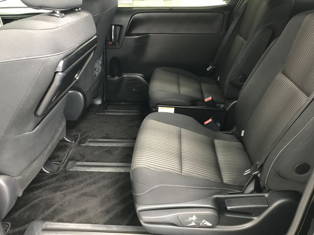 TOYOTA VOXY 2018 Image 31