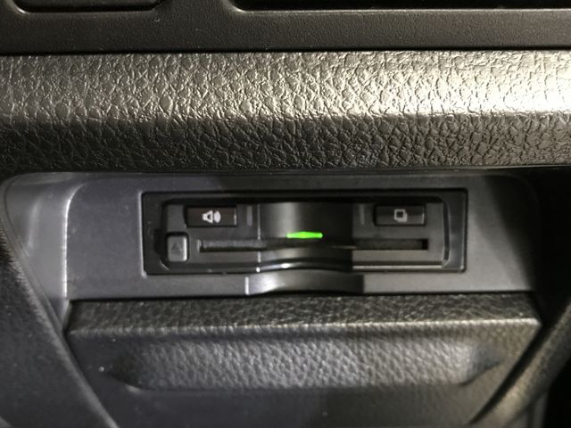 TOYOTA VOXY 2018 Image 31