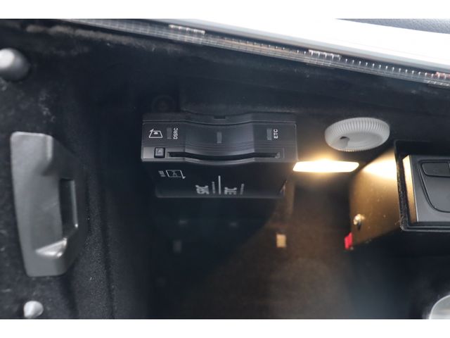 MERCEDES BENZ E CLAS 2019 Image 31