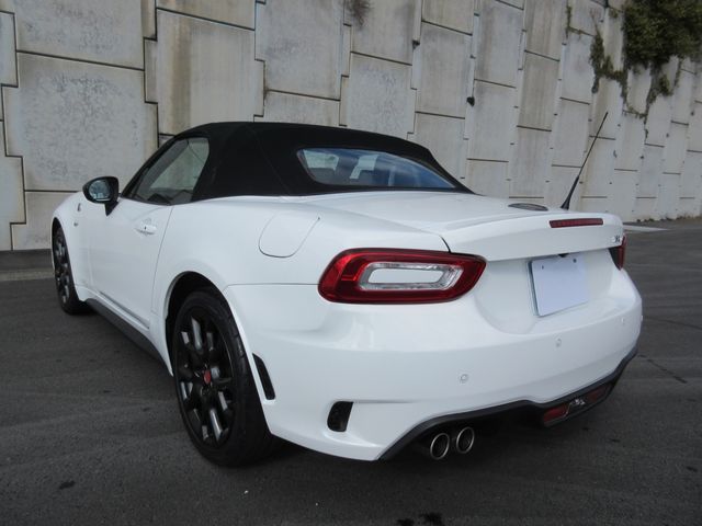 FIAT ABARTH 124 SPIDER 2018 Image 31