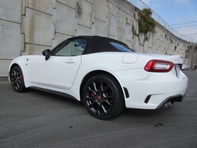 FIAT ABARTH 124 SPIDER 2018 Image 31