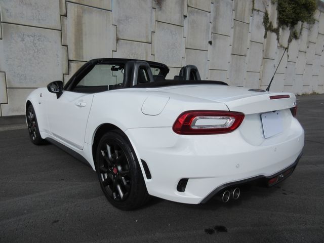 FIAT ABARTH 124 SPIDER 2018 Image 31