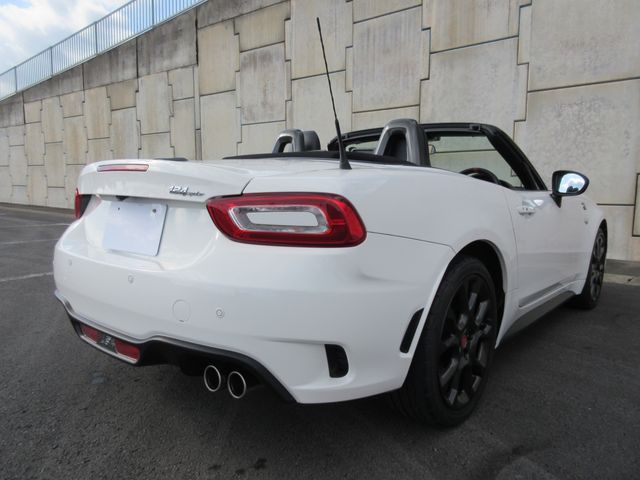 FIAT ABARTH 124 SPIDER 2018 Image 31