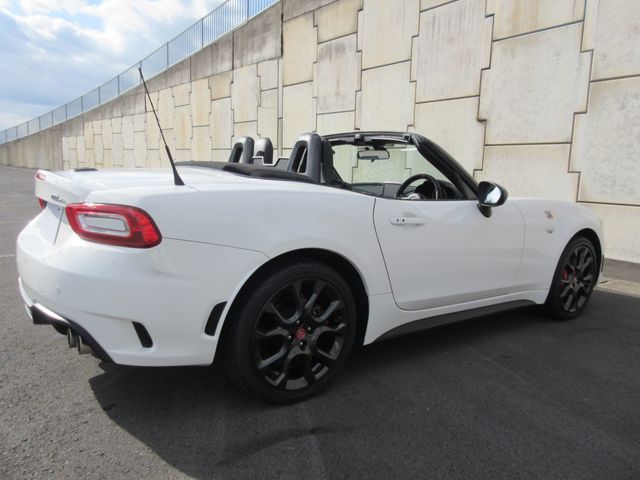 FIAT ABARTH 124 SPIDER 2018 Image 31