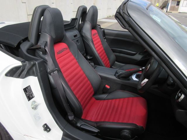 FIAT ABARTH 124 SPIDER 2018 Image 31