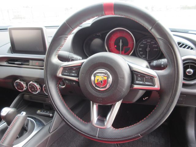 FIAT ABARTH 124 SPIDER 2018 Image 31