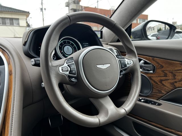 ASTON MARTIN ASTON MARTIN 2017 Image 31