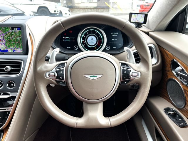 ASTON MARTIN ASTON MARTIN 2017 Image 31