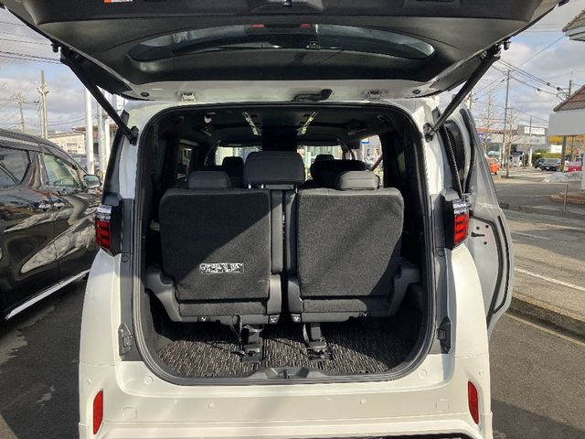 TOYOTA ALPHARD HYBRID 4WD 2024 Image 31