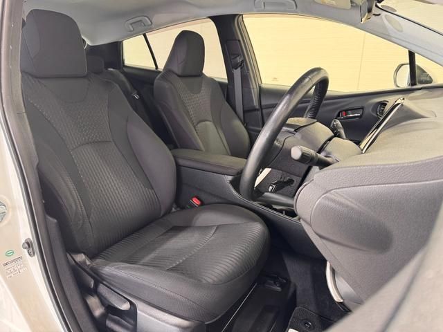 TOYOTA PRIUS 2016 Image 31