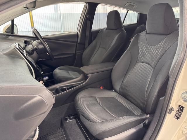 TOYOTA PRIUS 2016 Image 31