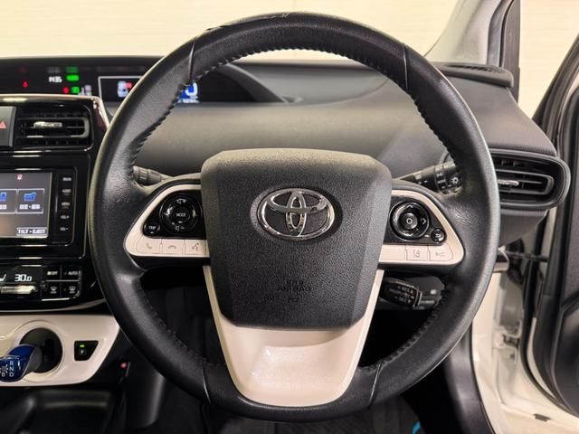 TOYOTA PRIUS 2016 Image 31