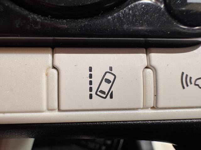 TOYOTA PRIUS 2016 Image 31