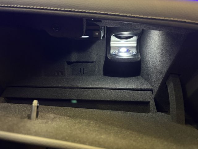 MERCEDES BENZ EQS SU 2024 Image 31